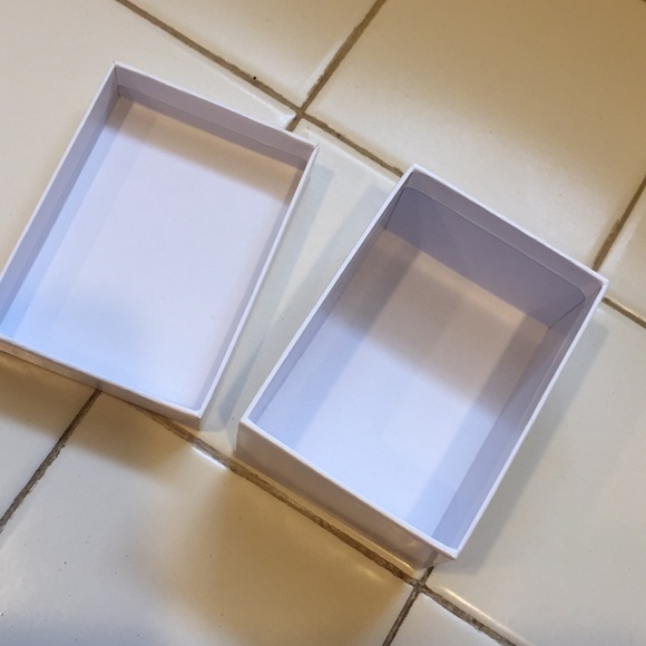 Local Eclectic empty gift box - Picture 5 of 8